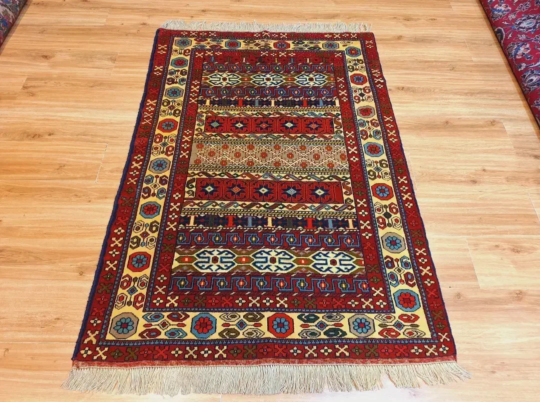 ذرع و نیم دستباف گل ابریشم خراسان|فرش|تهران, اکباتان|دیوار