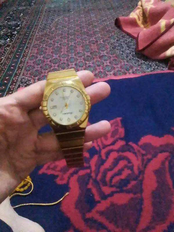 ساعت.ژاپن.رنگ‌ثابت.مدل‌بسیارظریف‌وشیک.|ساعت|ارومیه, |دیوار