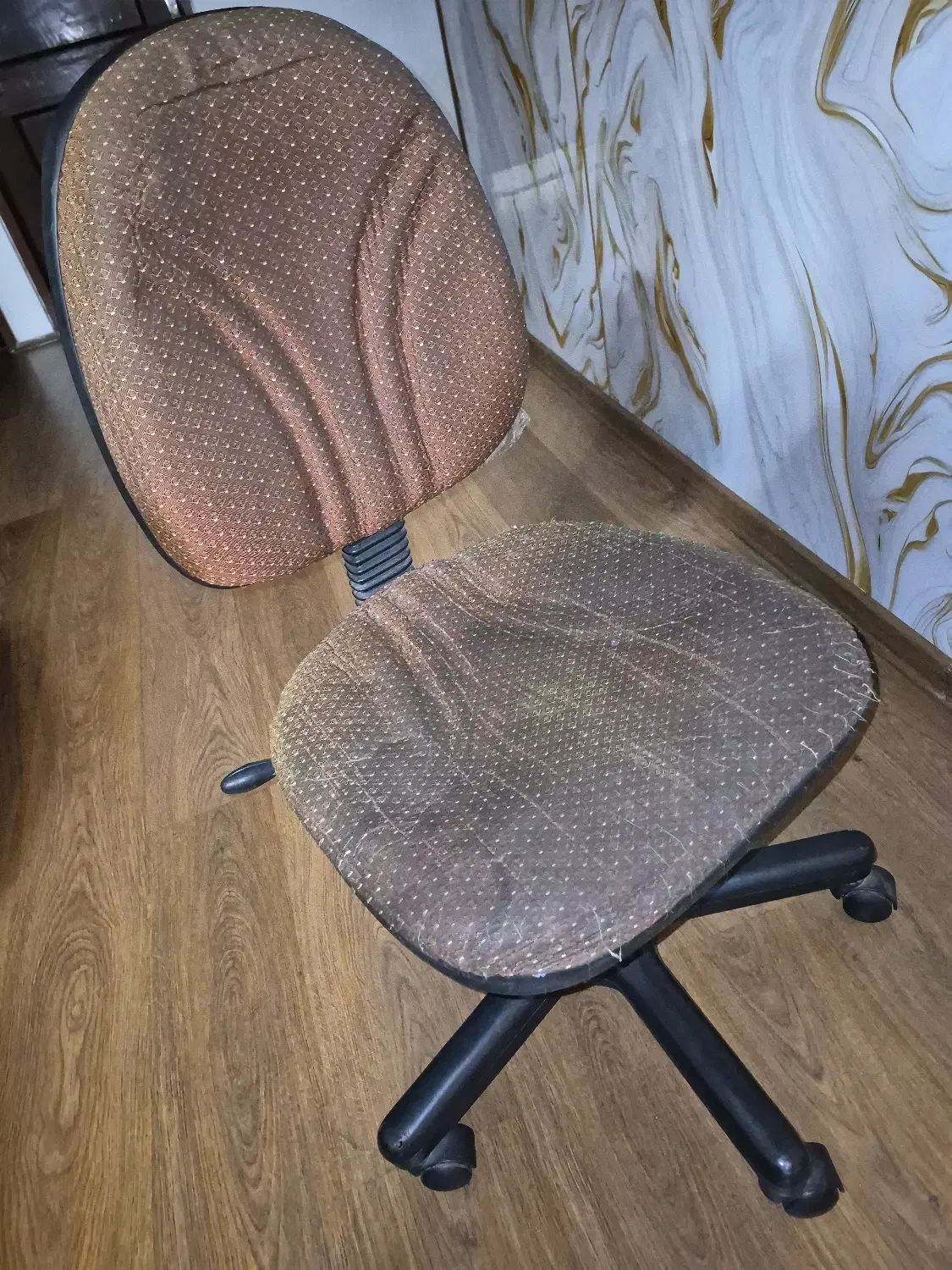 صندلی چرخدار|صندلی و نیمکت|شیراز, خلدبرین|دیوار