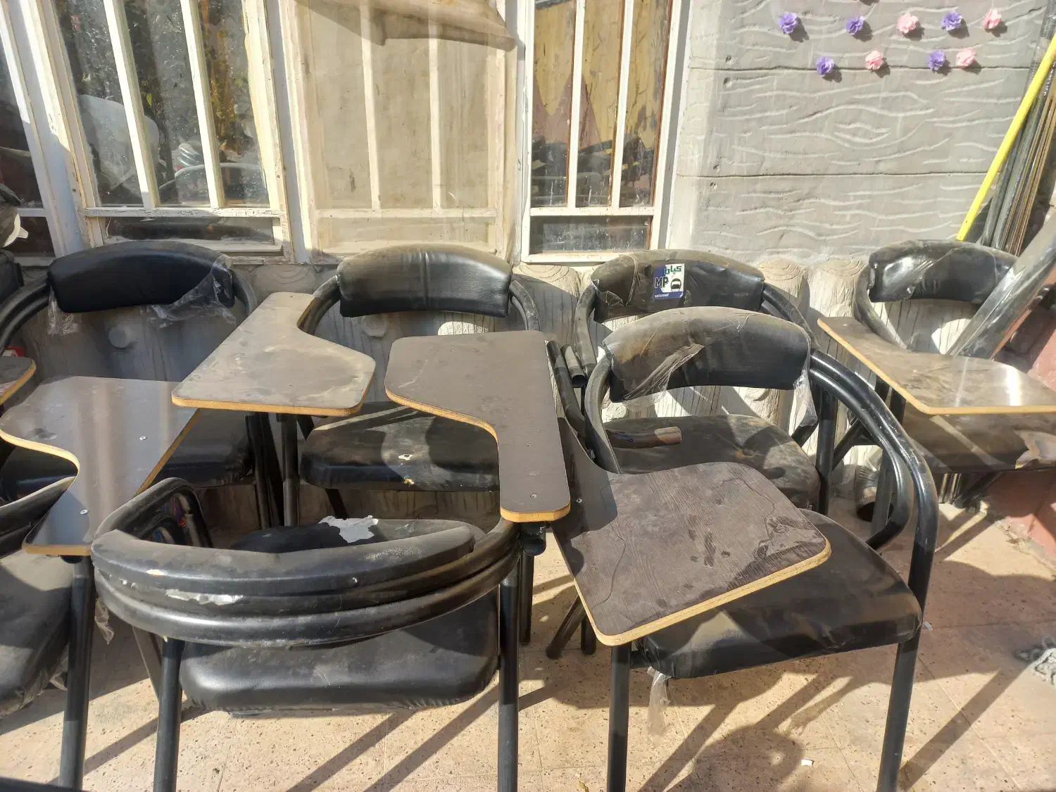 صندلی دانش آموزی|صندلی و نیمکت|گلبهار, شهر جدید گلبهار|دیوار