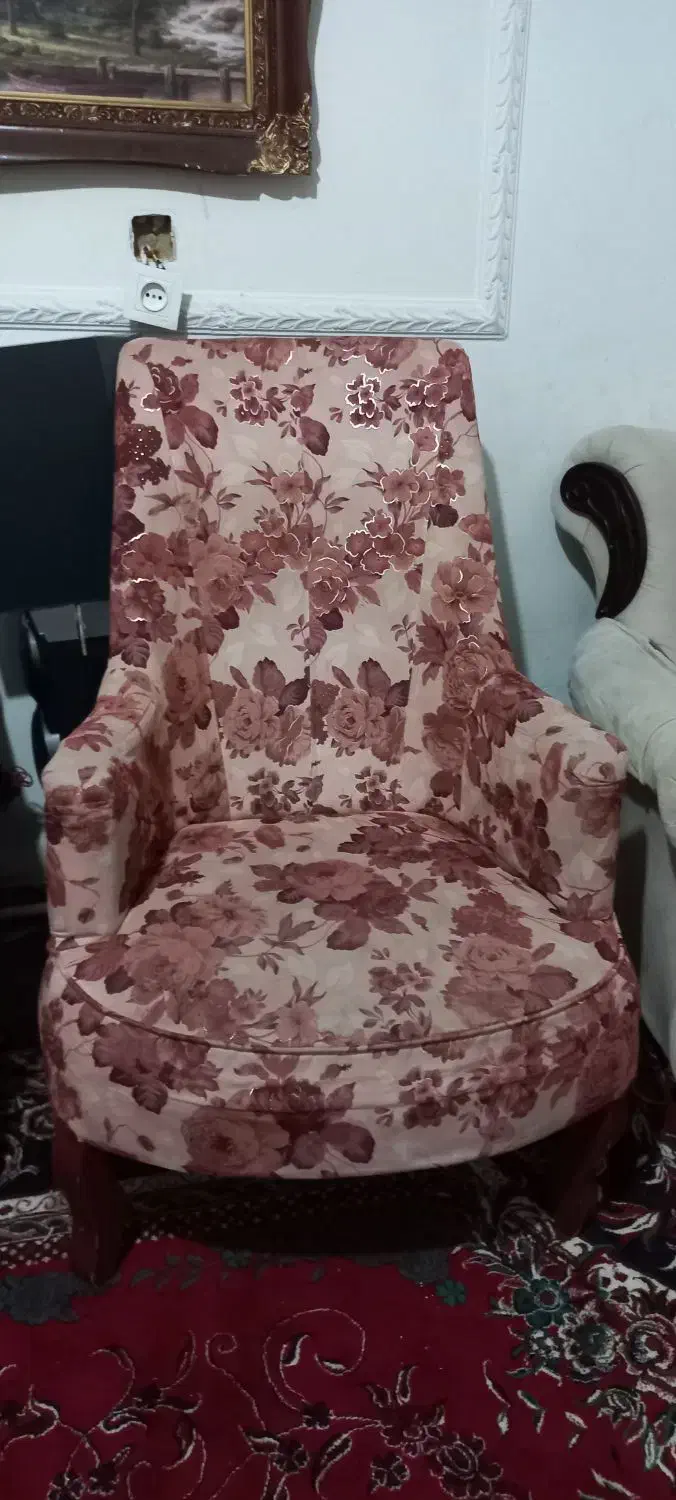 مبل هفت نفره و میز جلو مبلی|مبلمان خانگی و میز عسلی|کرج, حصارک بالا|دیوار