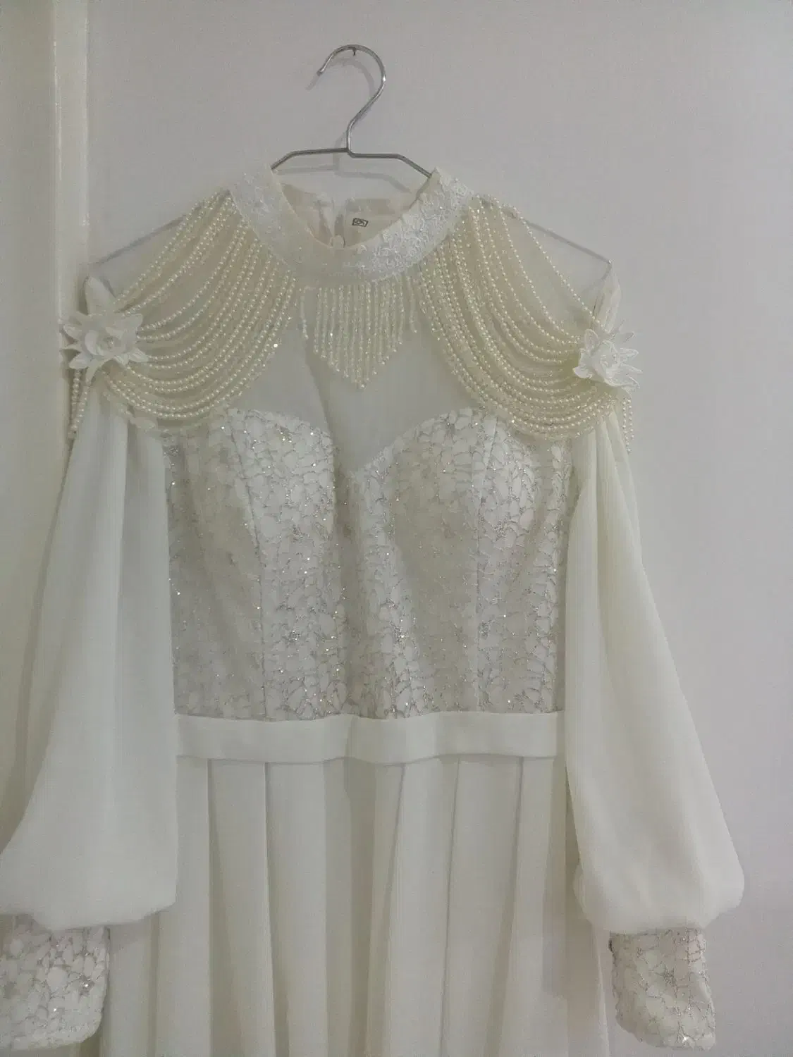 لباس.مجلسی|لباس|رشت, پاره بیجار|دیوار