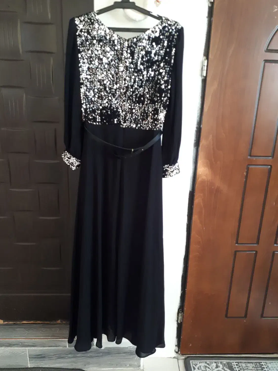 پیراهن مجلسی|لباس|کرمانشاه, |دیوار