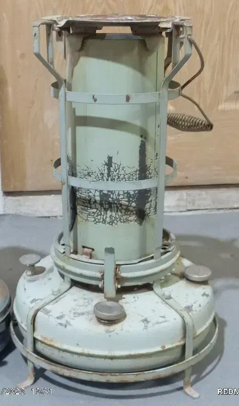 چراغ نفتی|بخاری، هیتر، شومینه|قم, قلعه کامکار|دیوار