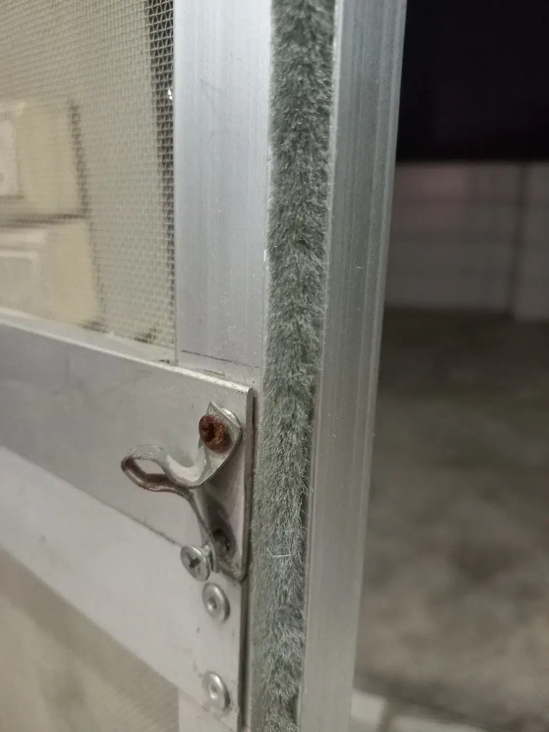 درب توری آلومینیومی سالم با قیمت منصفانه|مصالح و تجهیزات ساختمان|گنبد کاووس, |دیوار