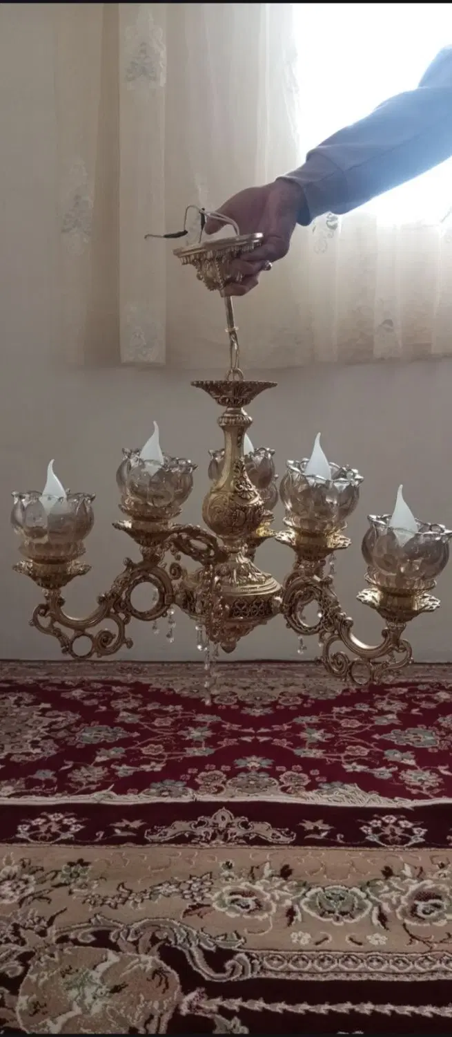 لوستر|لوستر و چراغ آویز|تربتحیدریه, شهرک ولیعصر|دیوار