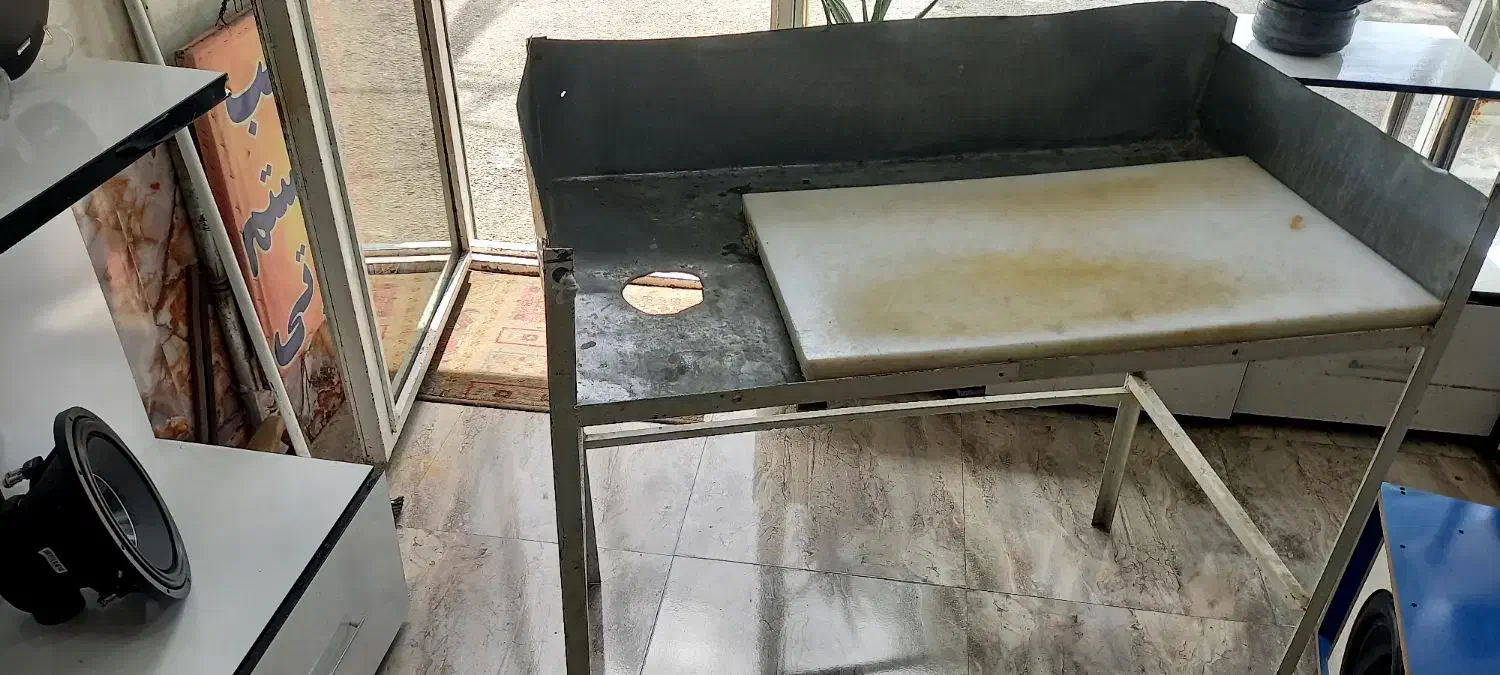 میز مرغ و ماهی خرد کنی|کافی‌شاپ و رستوران|اردبیل, |دیوار