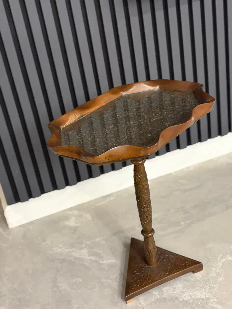 پایه میز عتیقه|کلکسیون اشیاء عتیقه|تهران, چیذر|دیوار