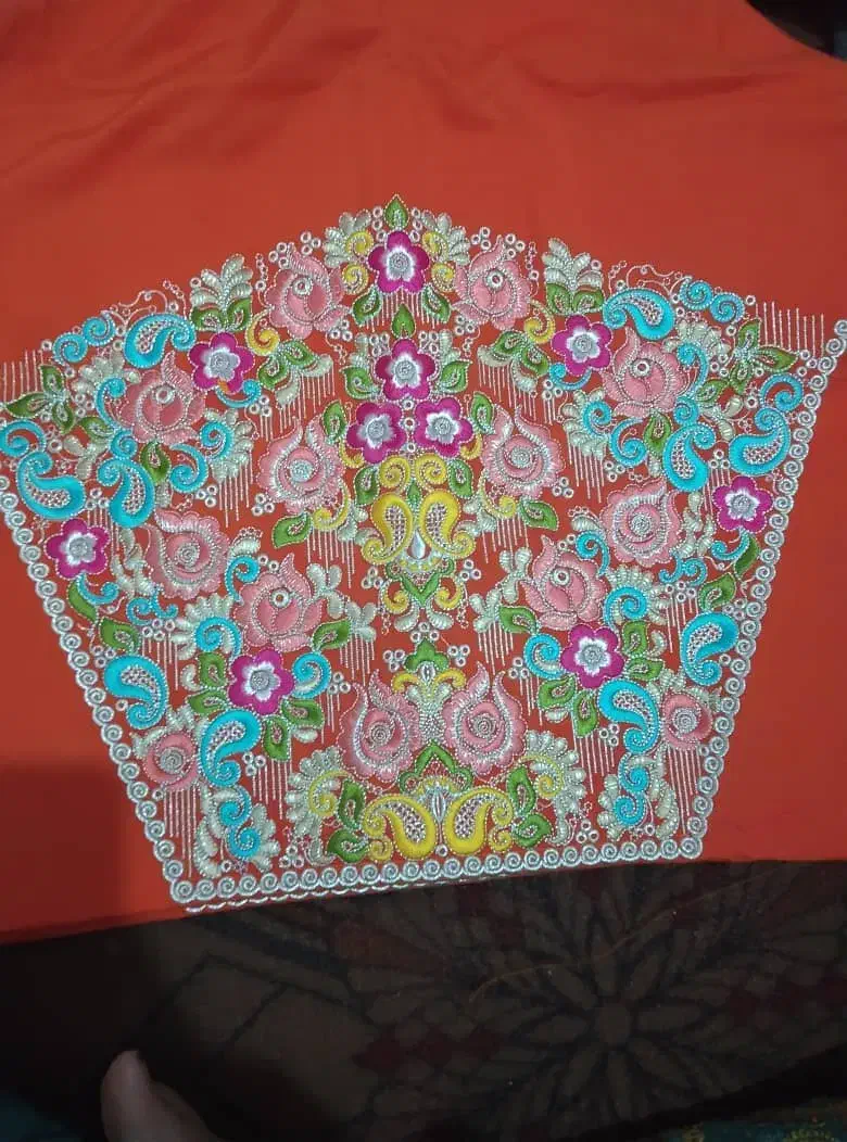 نگین گذاری رو شلوار پیراهن چادر و...|لباس|میناب, |دیوار