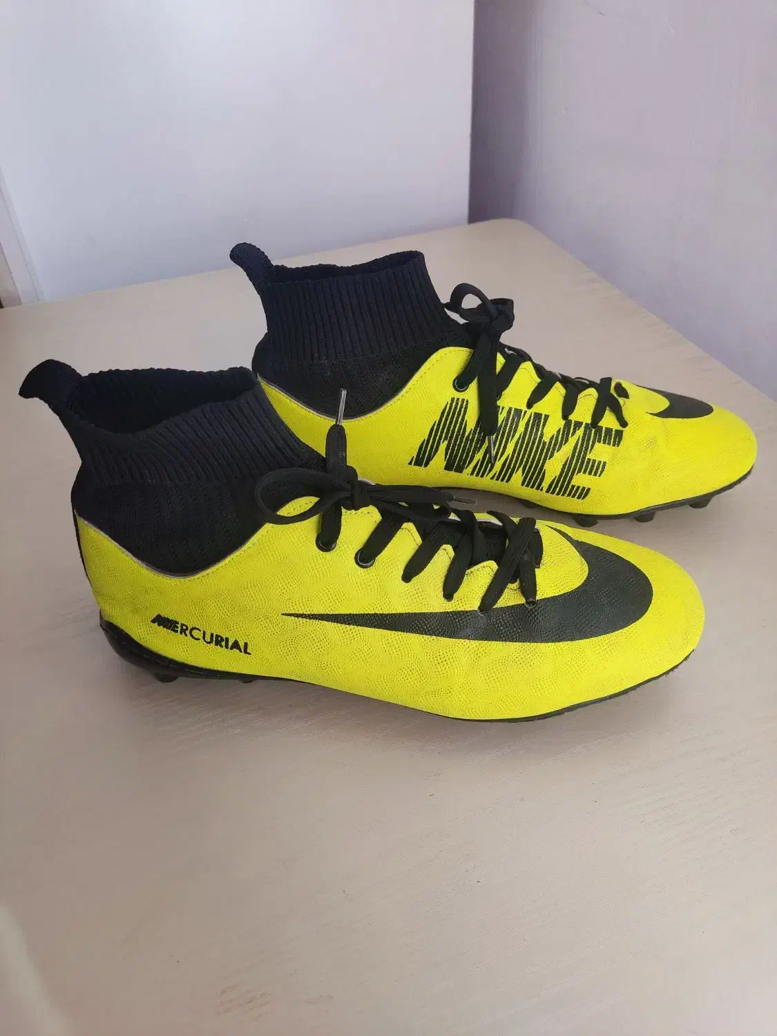 کتونی فوتبال|کیف، کفش، کمربند|خرم‌آباد, |دیوار