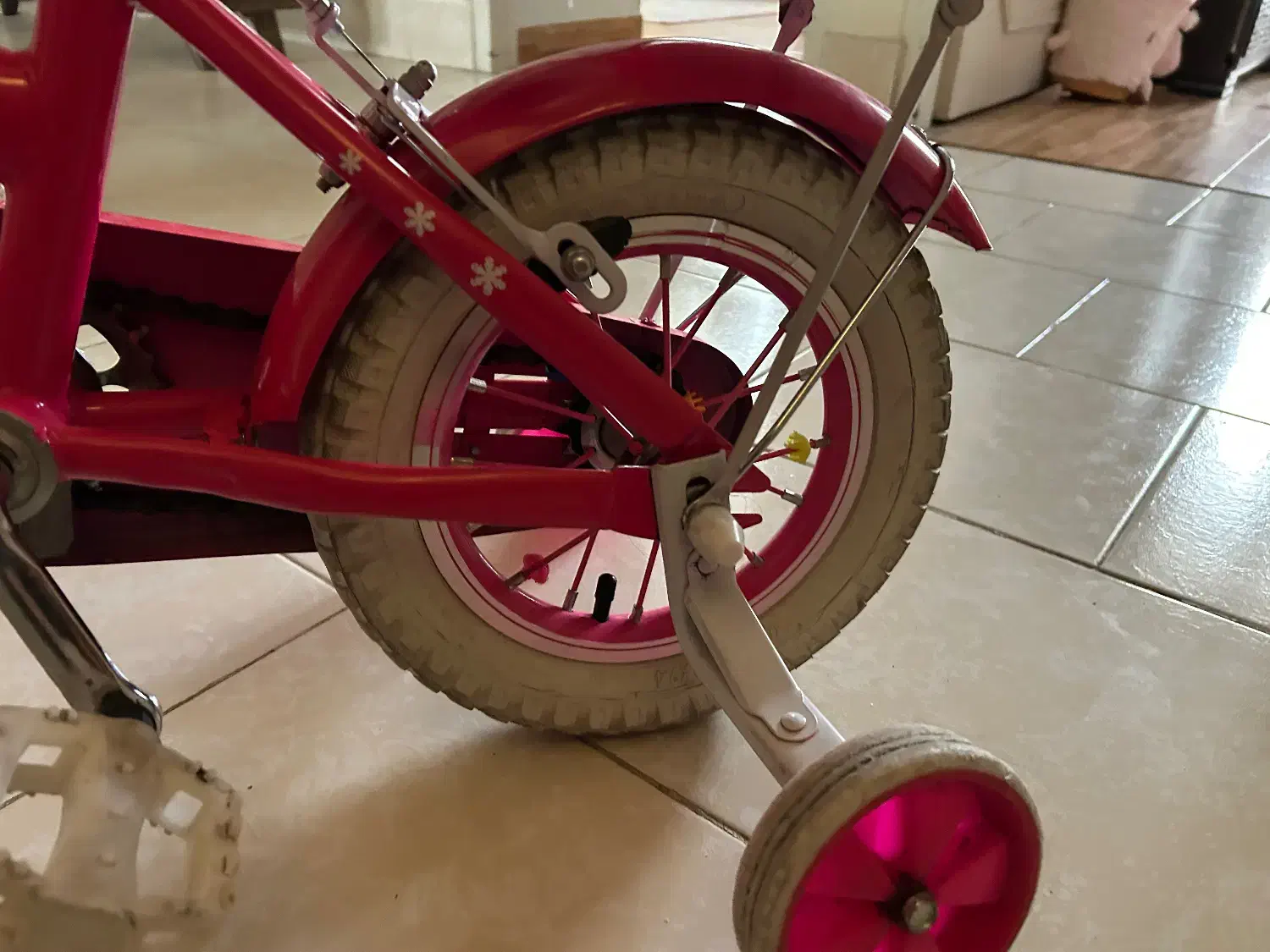 دوچرخه صورتی کاملا نو دخترانه|دوچرخه، اسکیت، اسکوتر|قزوین, |دیوار