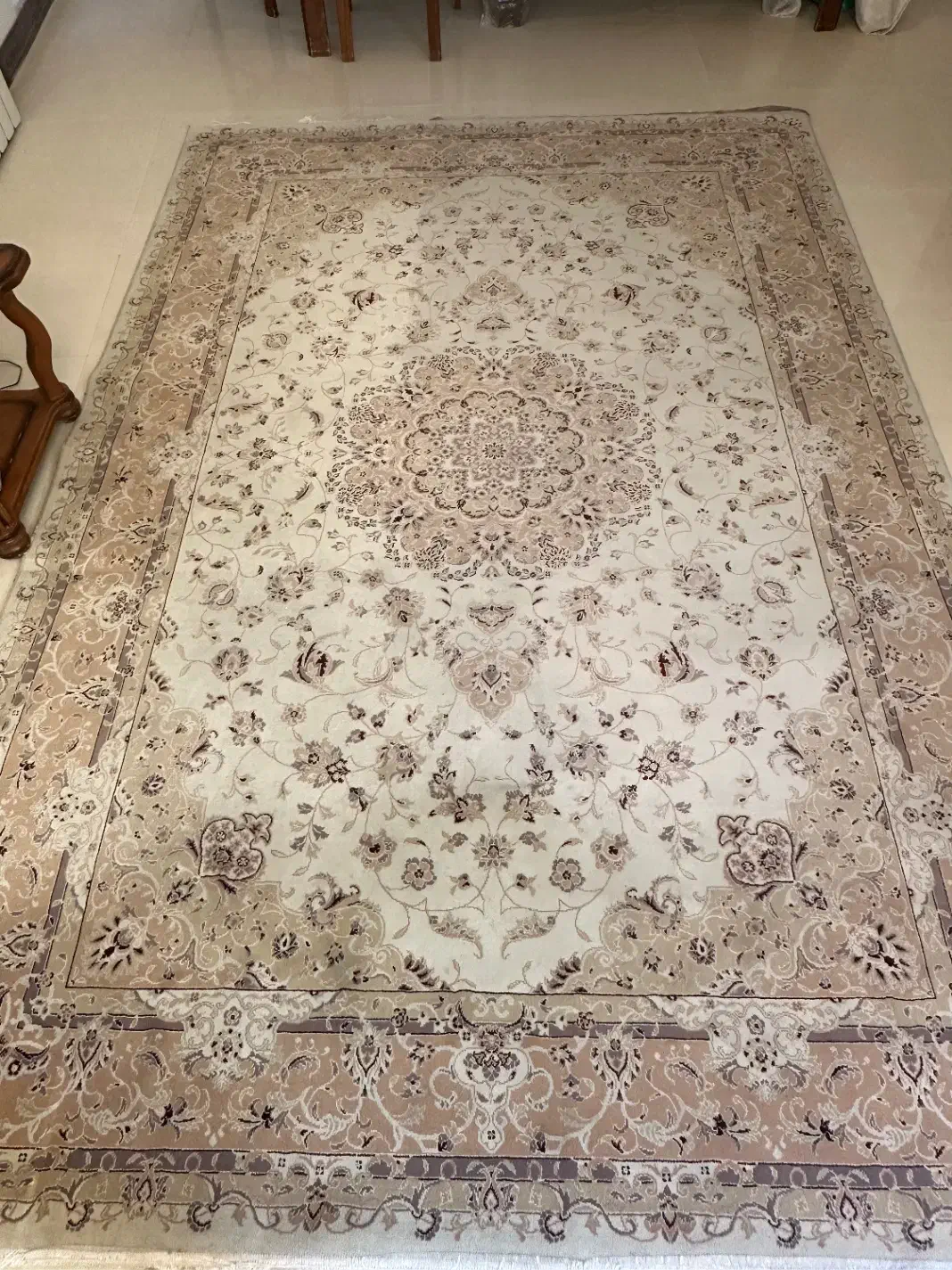 فرش ماشینی|فرش|تهران, فلسطین (میدان انقلاب)|دیوار