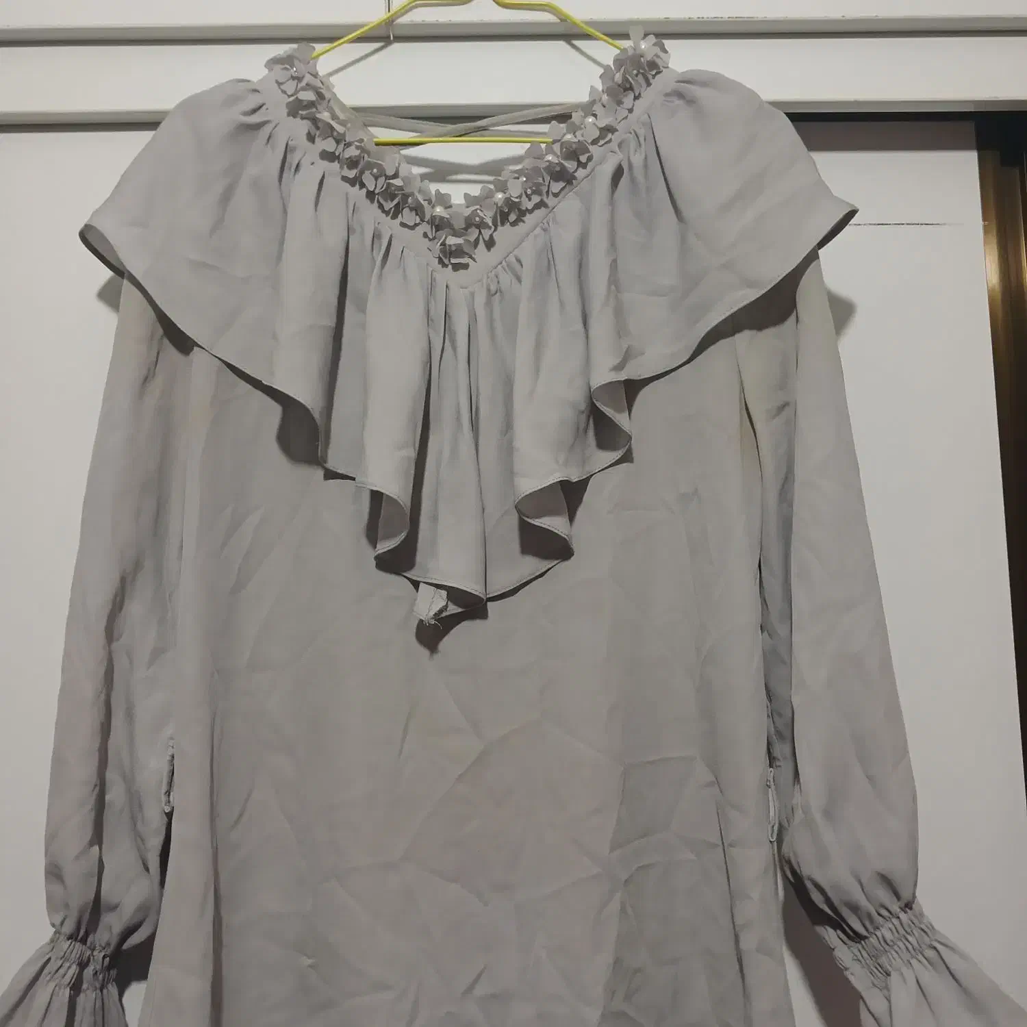 لباس های تروتمیز وکاملا سالم|لباس|تالش, طولارود|دیوار