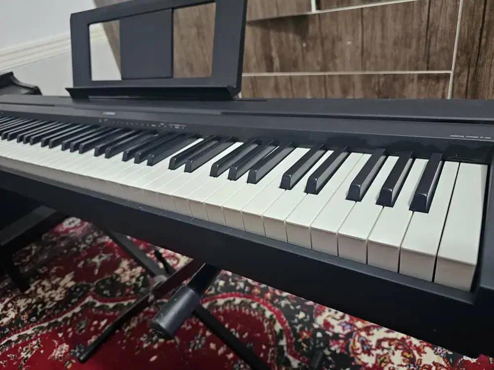 پیانو یاماها p45|پیانو، کیبورد، آکاردئون|رشت, معلم|دیوار