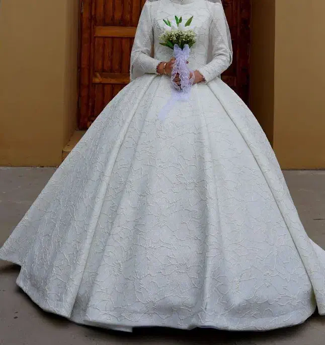 لباس عروس|لباس|آستانه اشرفیه, |دیوار