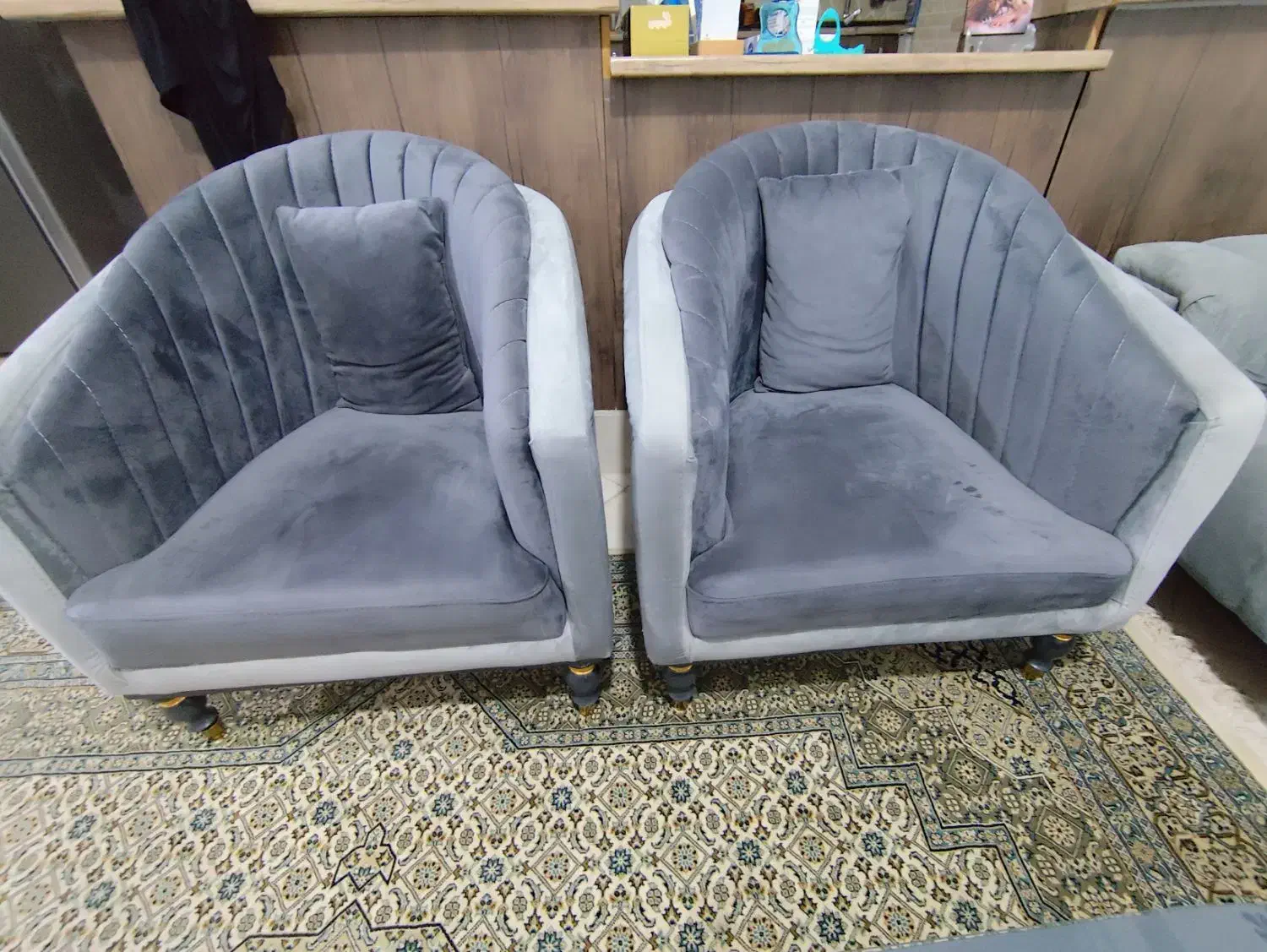 فروش مبل ۸نفره و میز ناهار خوری ۴نفره در حد نو|مبلمان خانگی و میز عسلی|بندرعباس, |دیوار