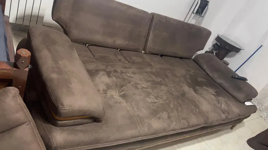 کاناپه تخت شو سه نفره|مبلمان خانگی و میز عسلی|رشت, گلسار|دیوار