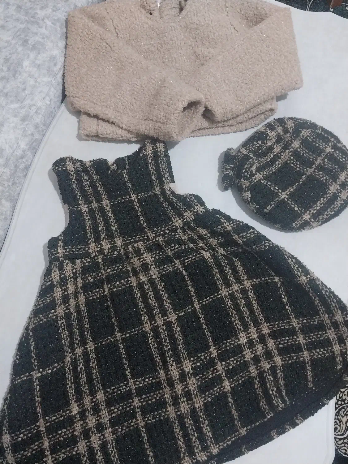 لباس گرم|لباس|آران و بیدگل, |دیوار