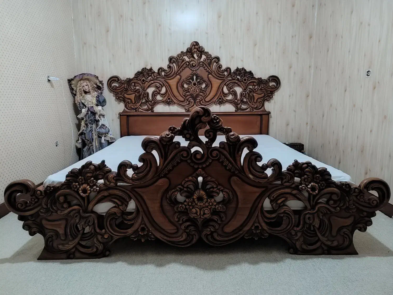 تخت خواب دونفره کامل منبت|تخت و سرویس خواب|اصفهان, خواجو|دیوار