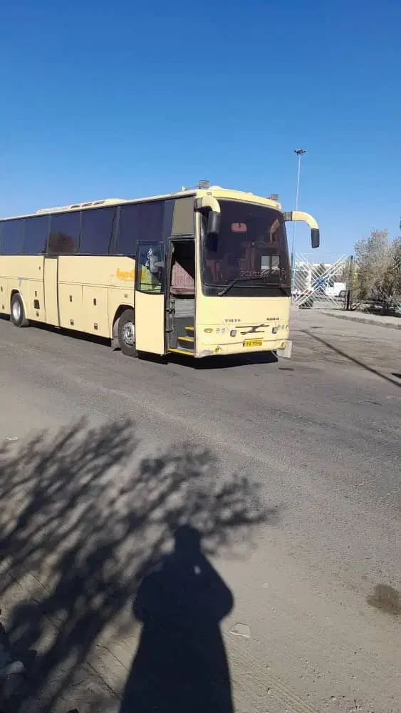 اتوبوس ولوو B12 مدل 1381|خودرو سنگین|تهران, پارک شهر|دیوار