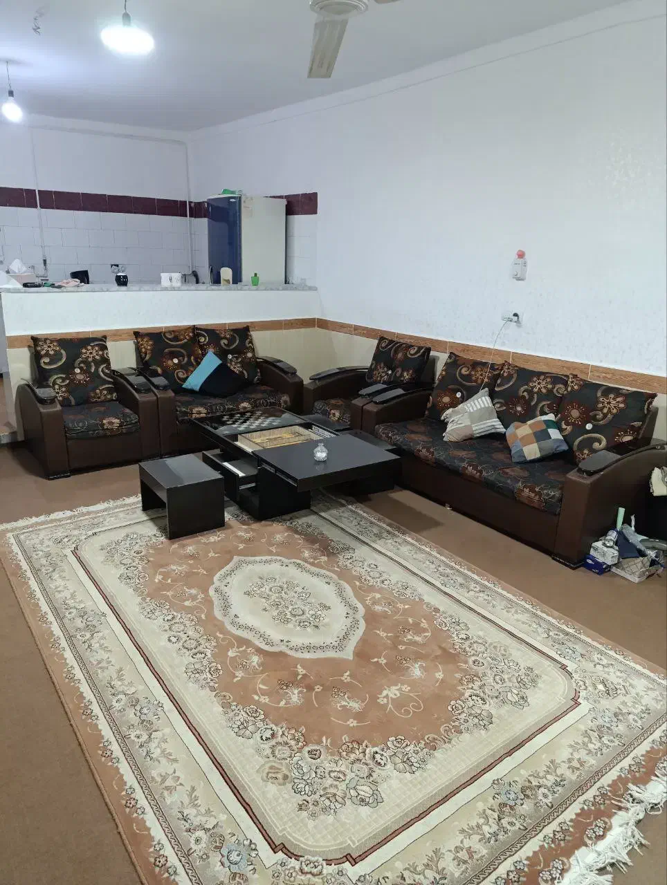 مبل 7نفره وعسلی کامل|مبلمان خانگی و میز عسلی|مریوان, |دیوار