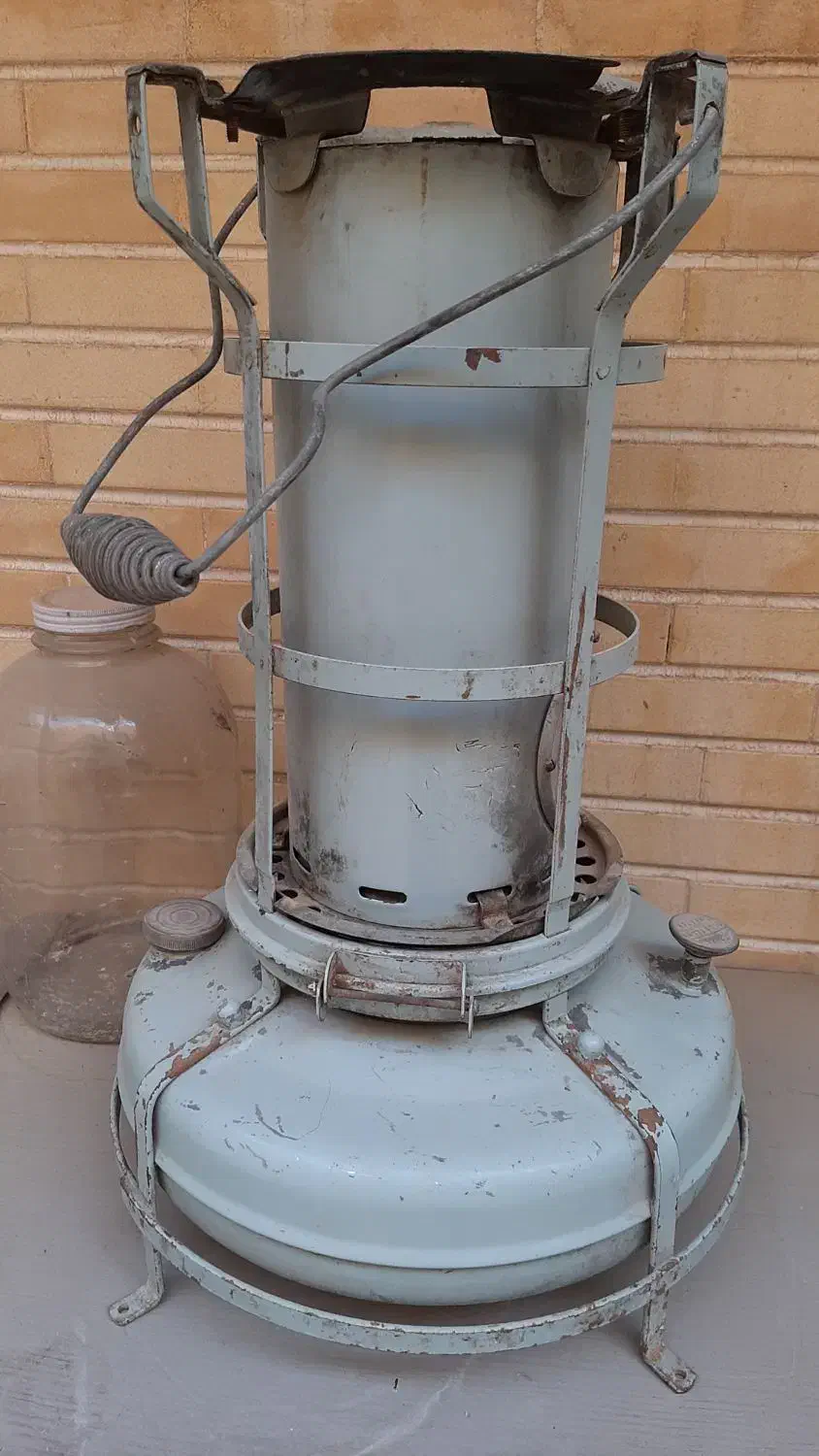 چراغ نفتی قدیمی|کلکسیون اشیاء عتیقه|اصفهان, شهید رجایی|دیوار