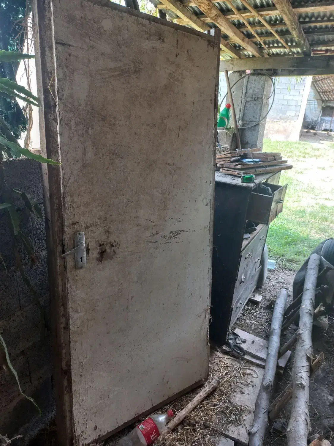 درچوبی قدیمی بدون چارچوب|مصالح و تجهیزات ساختمان|کوچصفهان, |دیوار