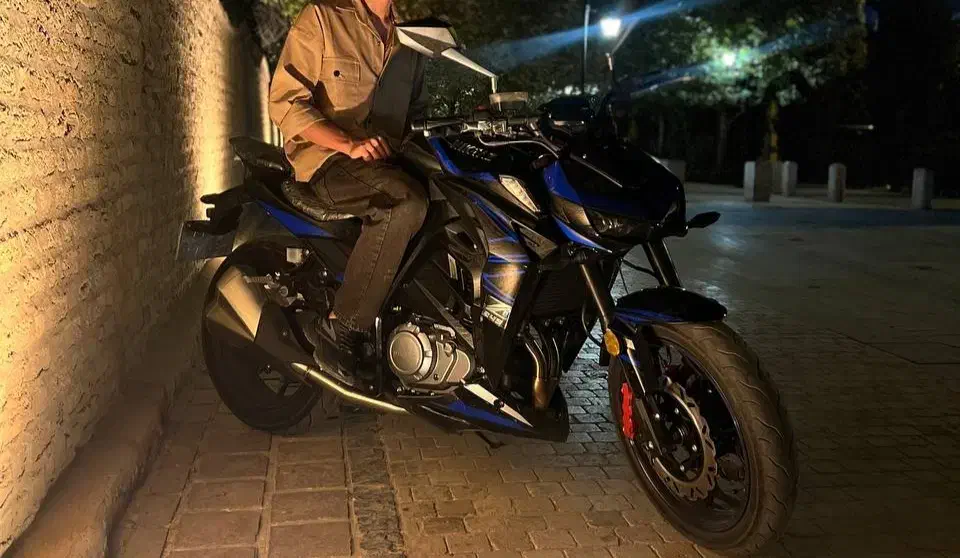 z1000مدل 404|موتورسیکلت|شیراز, پانصد دستگاه ارتش|دیوار