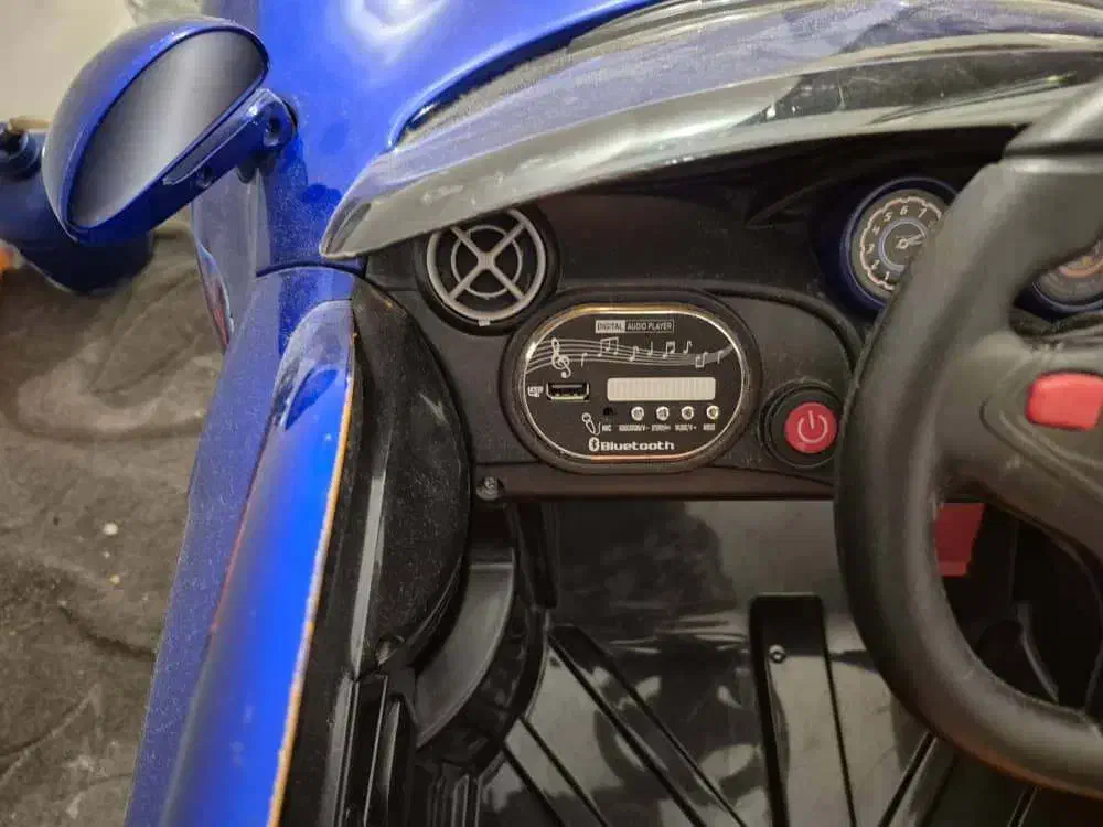 ماشین کودک|اسباب‌بازی بچه|رشت, منظریه|دیوار