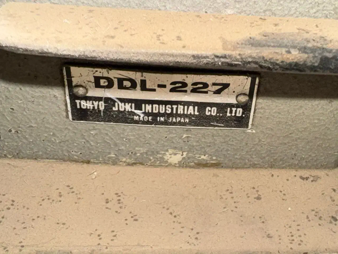 4 عدد چرخ خیاطی عمده|چرخ خیاطی و ریسندگی|خاش, |دیوار