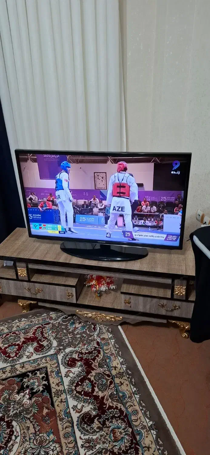 تلوزیون ۴۵ اینچ سامسونگ سالم سالم|تلویزیون و پروژکتور|سیاهکل, |دیوار