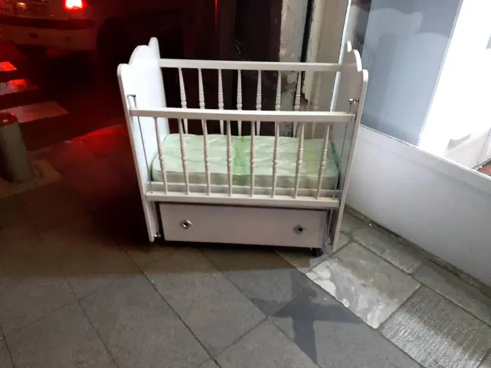 تخت‌گهواره ای|تخت و صندلی بچه|تهران, امام حسین|دیوار