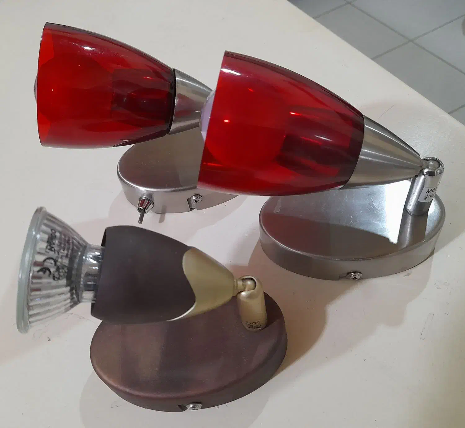 تعدادی روشنایی دیواری|لوستر و چراغ آویز|کرج, شهرک بنفشه|دیوار