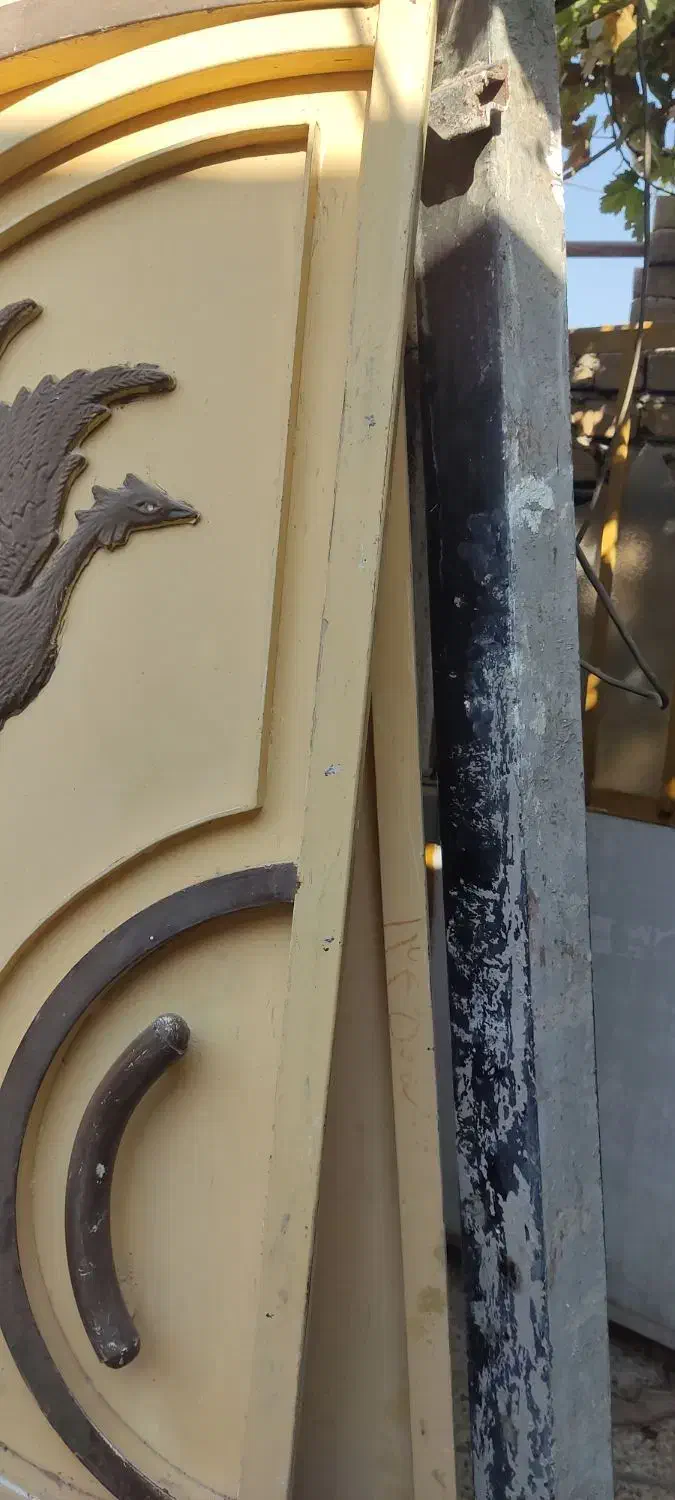 در بزرگ باغ. ویلایی|مصالح و تجهیزات ساختمان|تنکمان, |دیوار