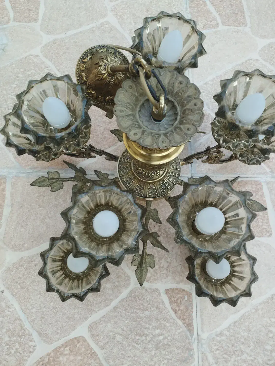 لوستر برنجی اصل قدیمی ۱۰ شعله|لوستر و چراغ آویز|بروجرد, |دیوار