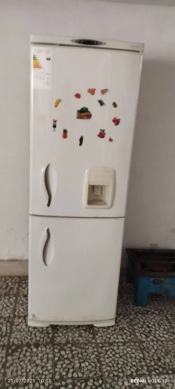 یخچال فریزر بدون برفک با صفحه نمایش دیجیتال|یخچال و فریزر|ساری, |دیوار