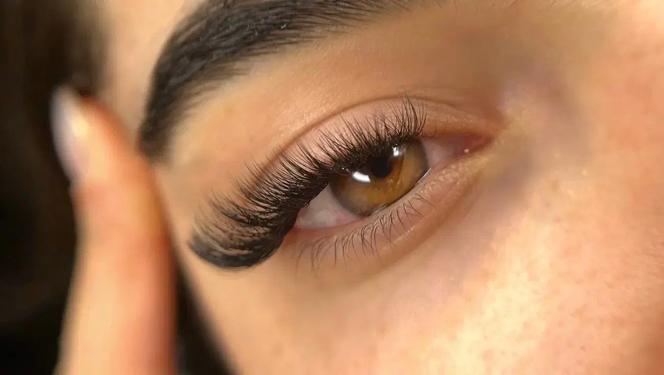 اکستنشن دائم مژه تار به تار با متریال روسی|خدمات آرایشگری و زیبایی|رشت, معلم|دیوار