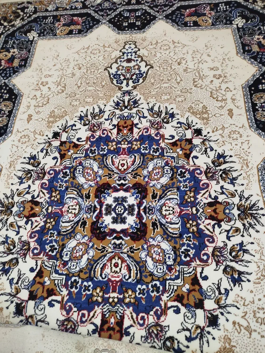 یک جفت فرش شش متری در حد نو باهم ۴ تومن|فرش|کرج, حیدرآباد|دیوار