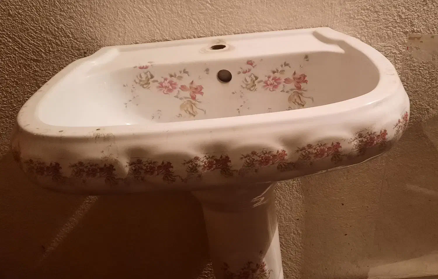 روشویی و پایه|لوازم سرویس بهداشتی|سنندج, |دیوار