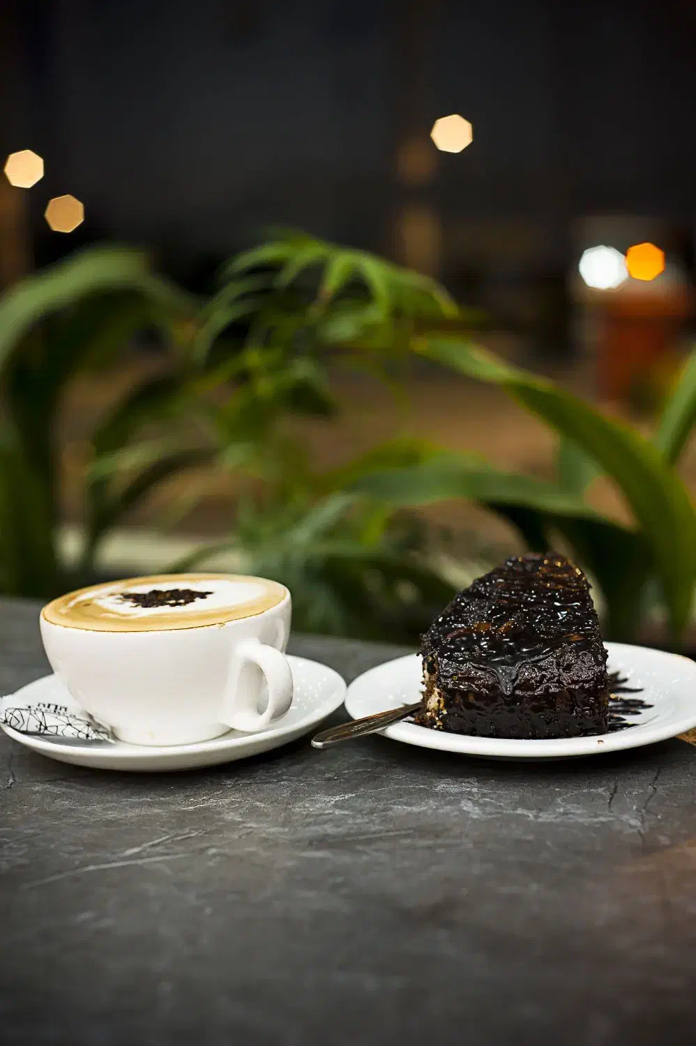 نیروی کافه|استخدام خدمات فروشگاه و رستوران|کوهنجان, |دیوار