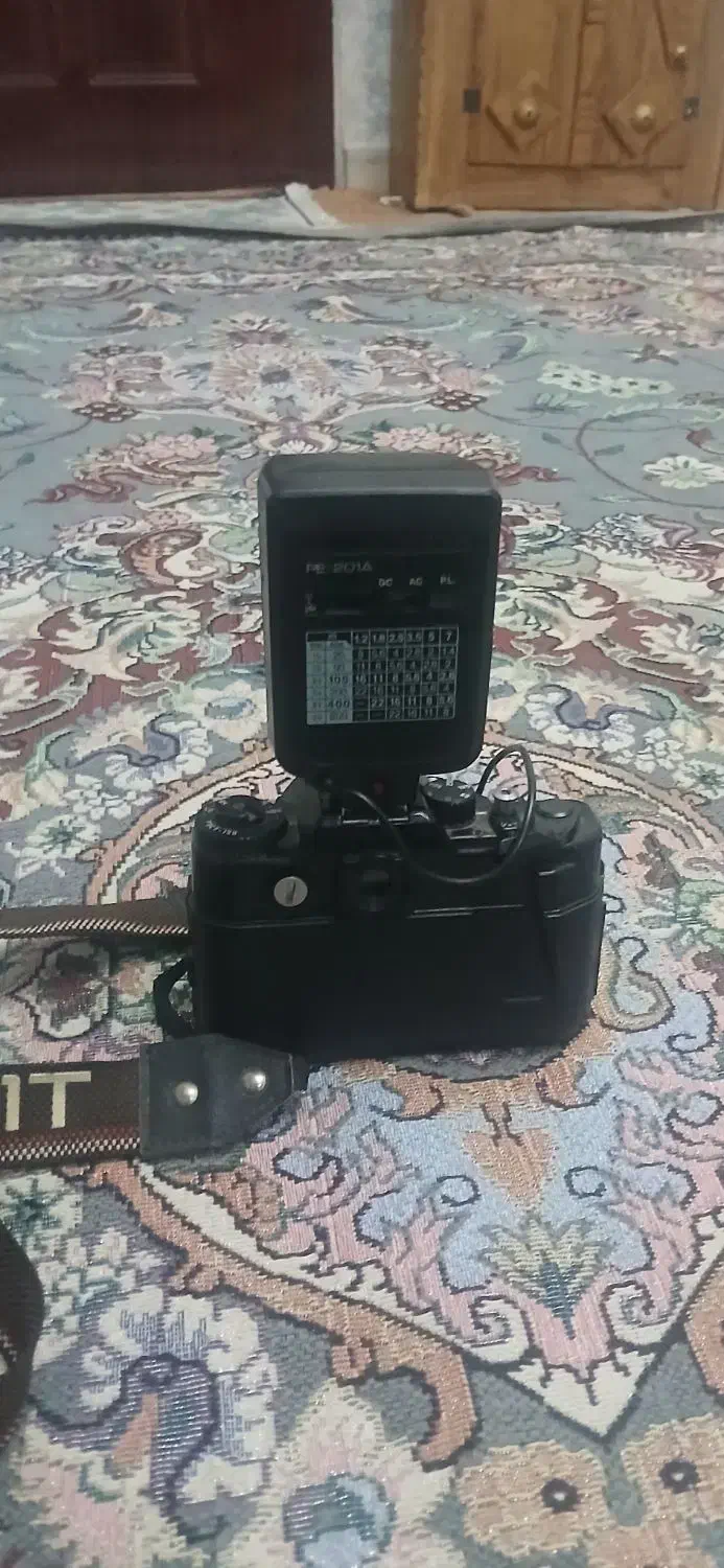 دوربین عکاسی عتیقه ZENIT|کلکسیون اشیاء عتیقه|قرچک, زیبا شهر|دیوار