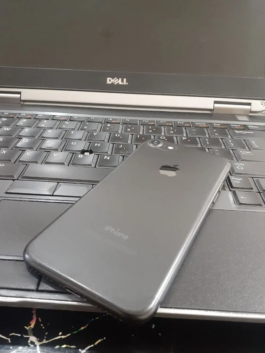 گوشی آیفون ۷ ۱۲۸گیگ ،یک عدد لب تاپ dell قیمت۹تومن|موبایل|رامهرمز, |دیوار