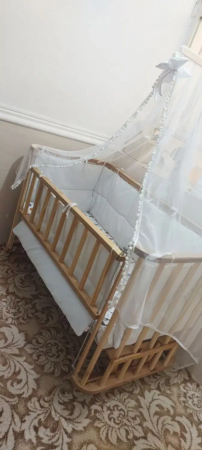 تخت نوزاد|تخت و صندلی بچه|برازجان, |دیوار