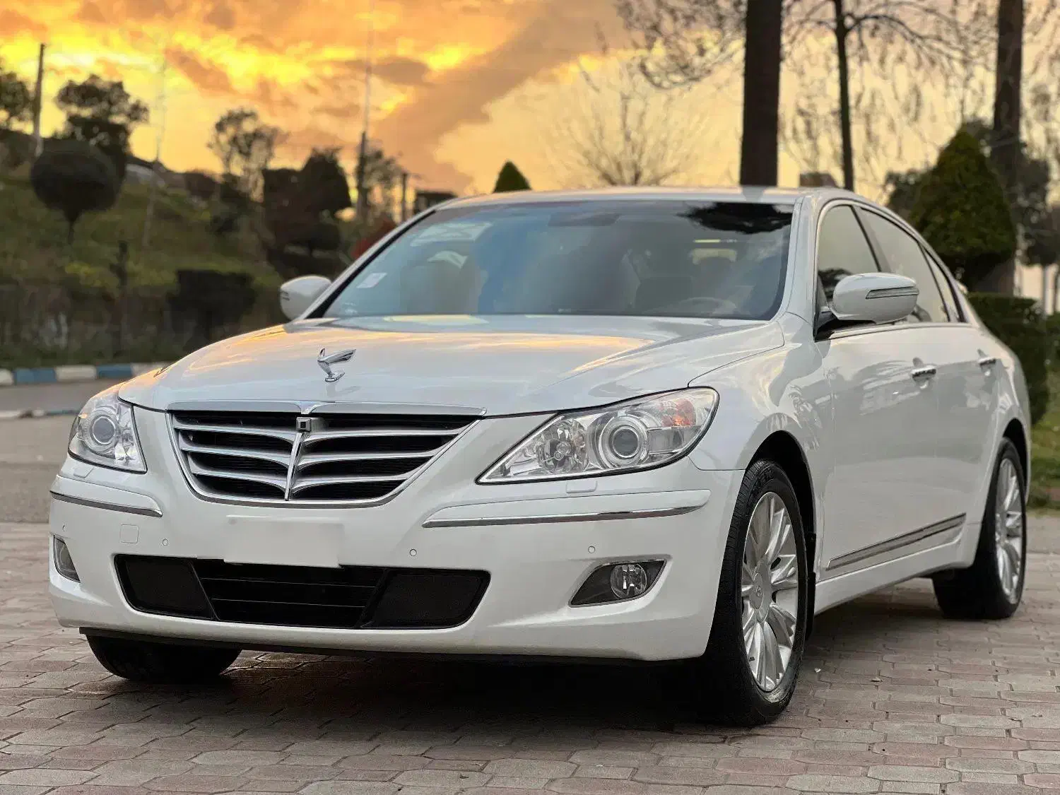 جنسیس سدان ۲۰۱۱کمکارکرد|خودرو سواری و وانت|ساری, |دیوار