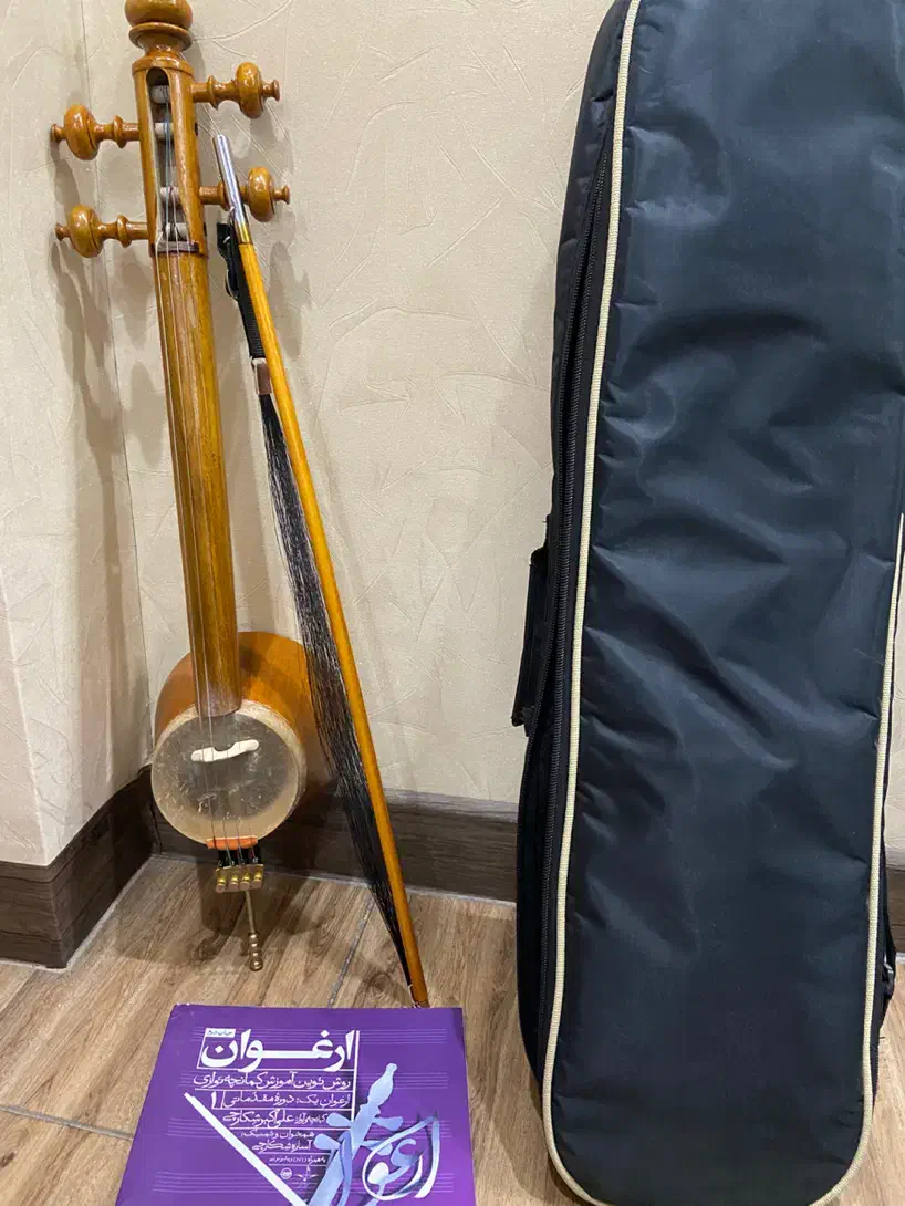 کمانچه|سازهای سنتی|تهران, چیتگر شمالی|دیوار