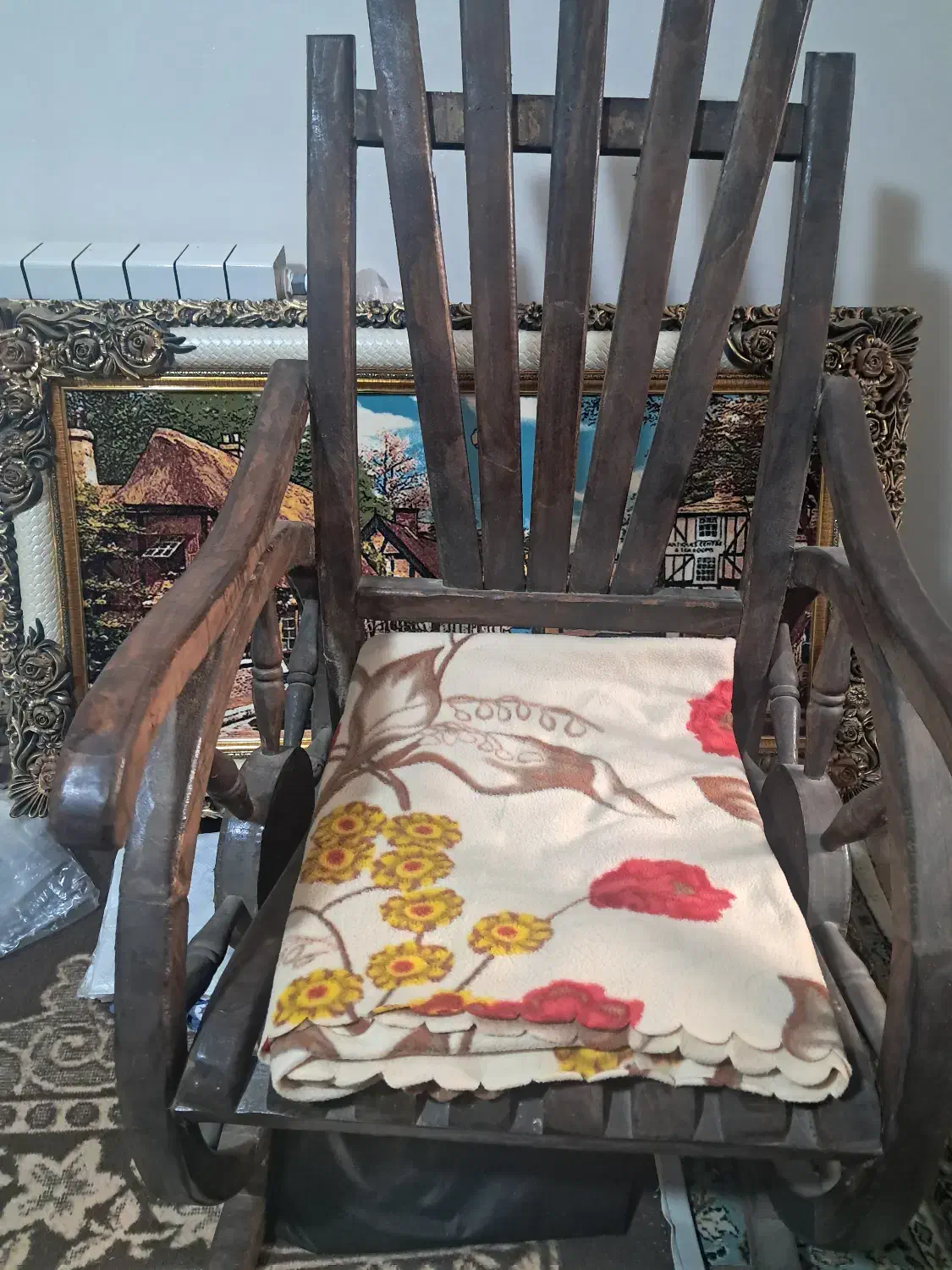 صندلی راکی بسیار راحت|صندلی و نیمکت|شیراز, ریشمک|دیوار