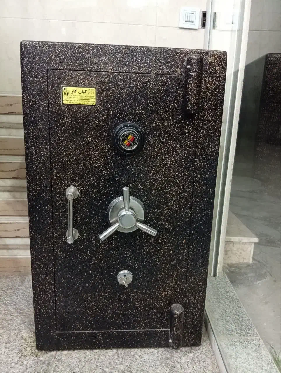 فروش انواع گاو صندوق نقد و چکی|ابزارآلات|اصفهان, احمدآباد|دیوار