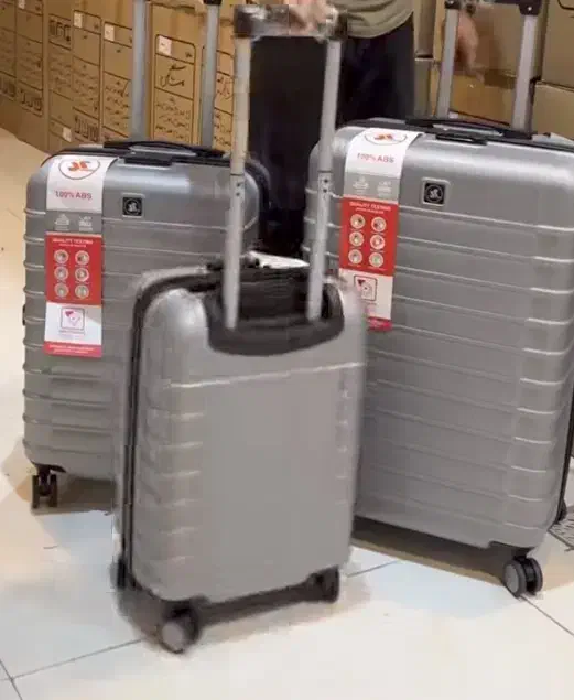 سرویس چمدان با کیفیت در چند رنگ زیبا|کیف، کفش، کمربند|نورآباد, |دیوار