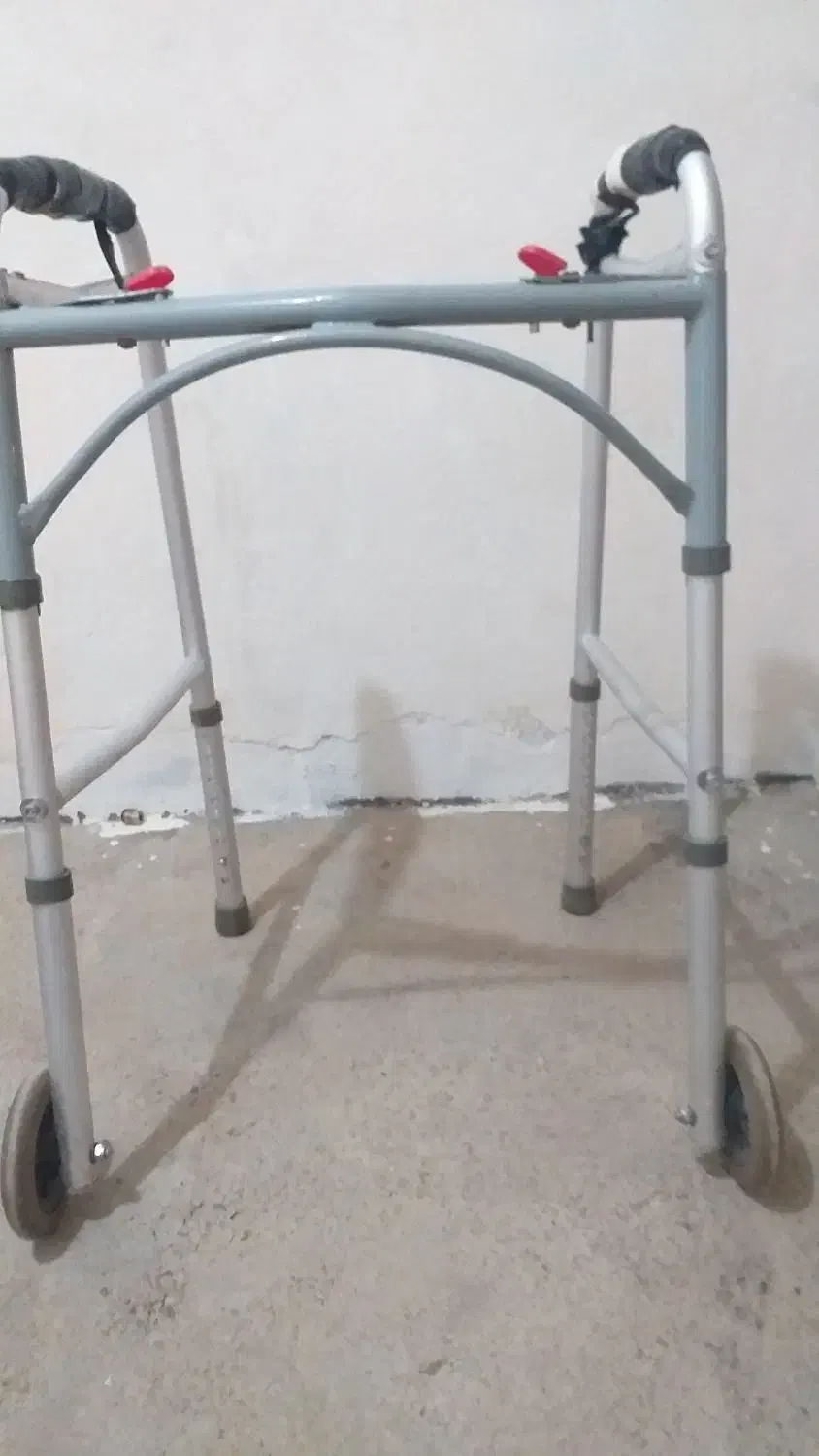 واکر (دره شهر)|آرایشی، بهداشتی، درمانی|دره شهر, |دیوار