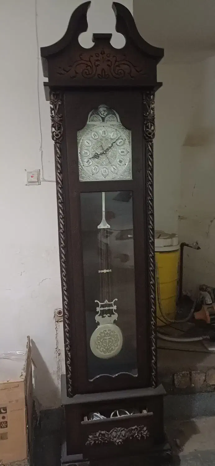 ساعت ایستاده|ساعت دیواری و تزئینی|نیشابور, میدون بار|دیوار